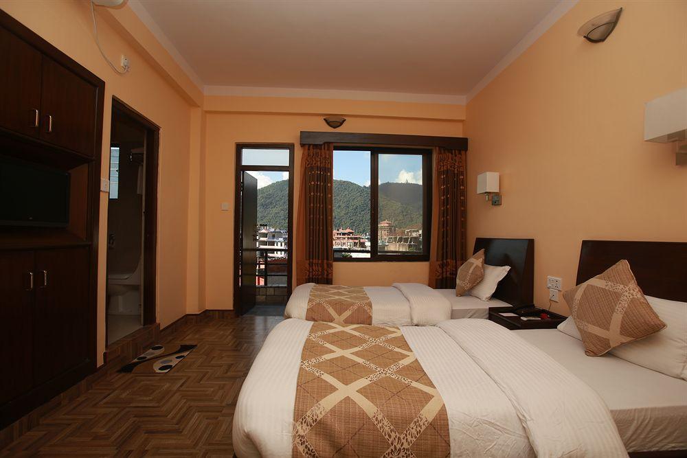 Hotel Peninsula Pokhara Dış mekan fotoğraf