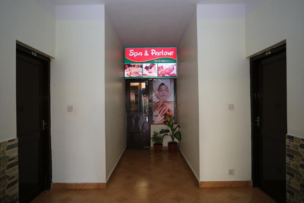 Hotel Peninsula Pokhara Dış mekan fotoğraf