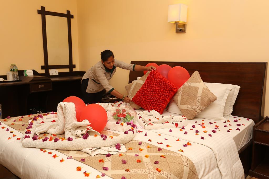 Hotel Peninsula Pokhara Dış mekan fotoğraf