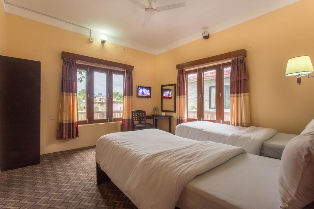 Hotel Peninsula Pokhara Dış mekan fotoğraf