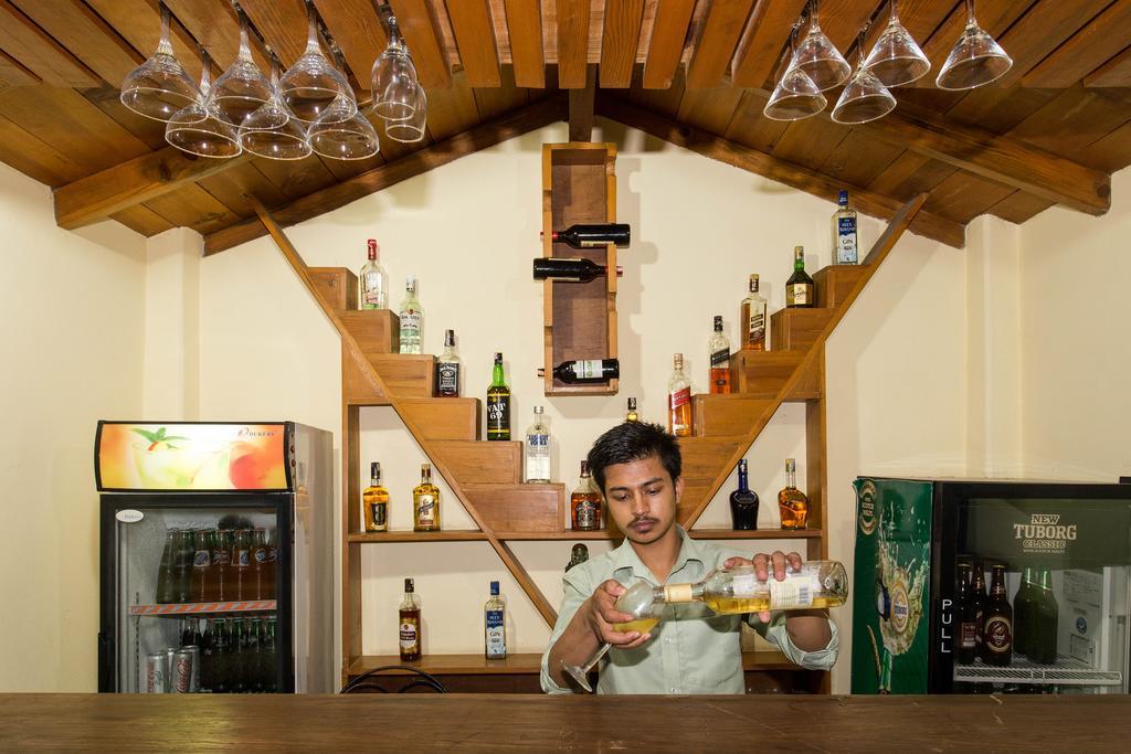 Hotel Peninsula Pokhara Dış mekan fotoğraf
