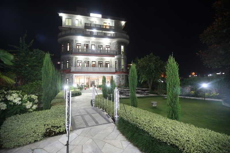 Hotel Peninsula Pokhara Dış mekan fotoğraf