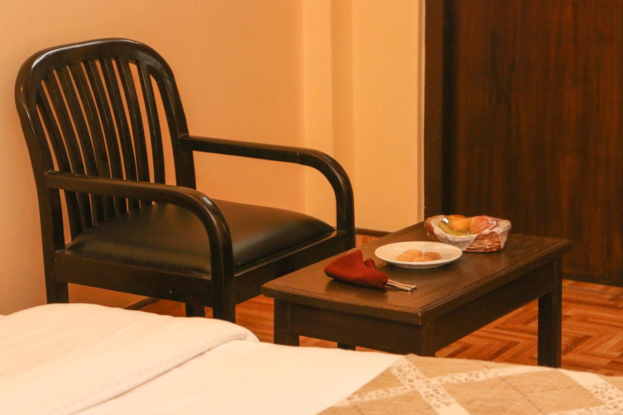 Hotel Peninsula Pokhara Dış mekan fotoğraf