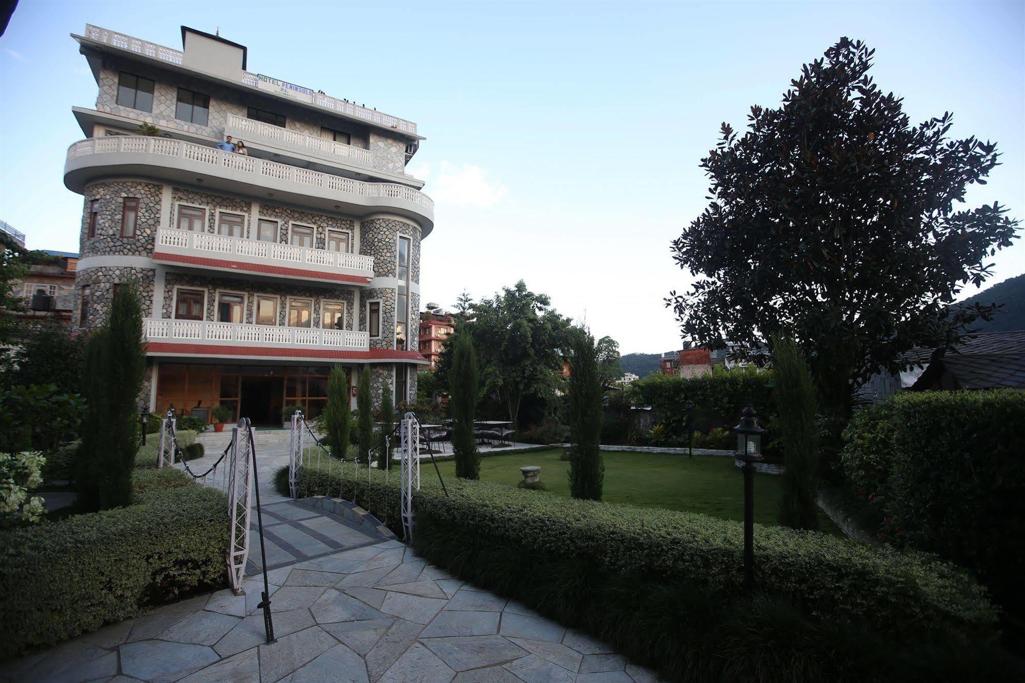 Hotel Peninsula Pokhara Dış mekan fotoğraf